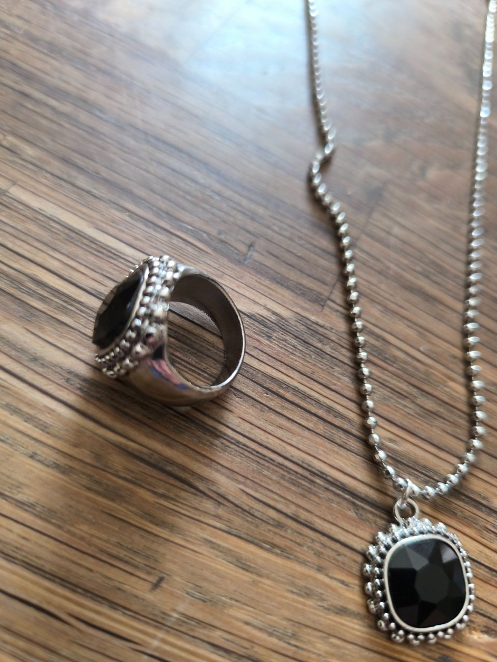 Autres bijoux: Modeschmuck Ring Gr. 52 + Kette – D'occasion à Gebenstorf par Genx74 2