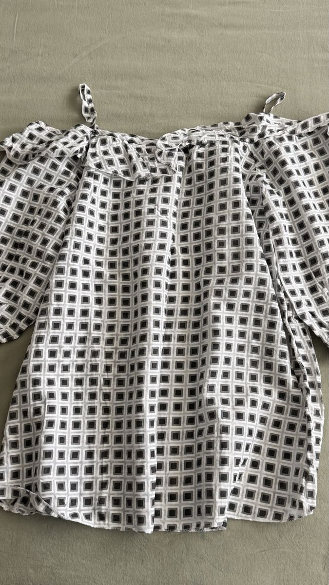Top: Damen Bluse Schulterfrei – Nuovo (secondo la descrizione) da Mörigen venduto da TimelessFinds 3