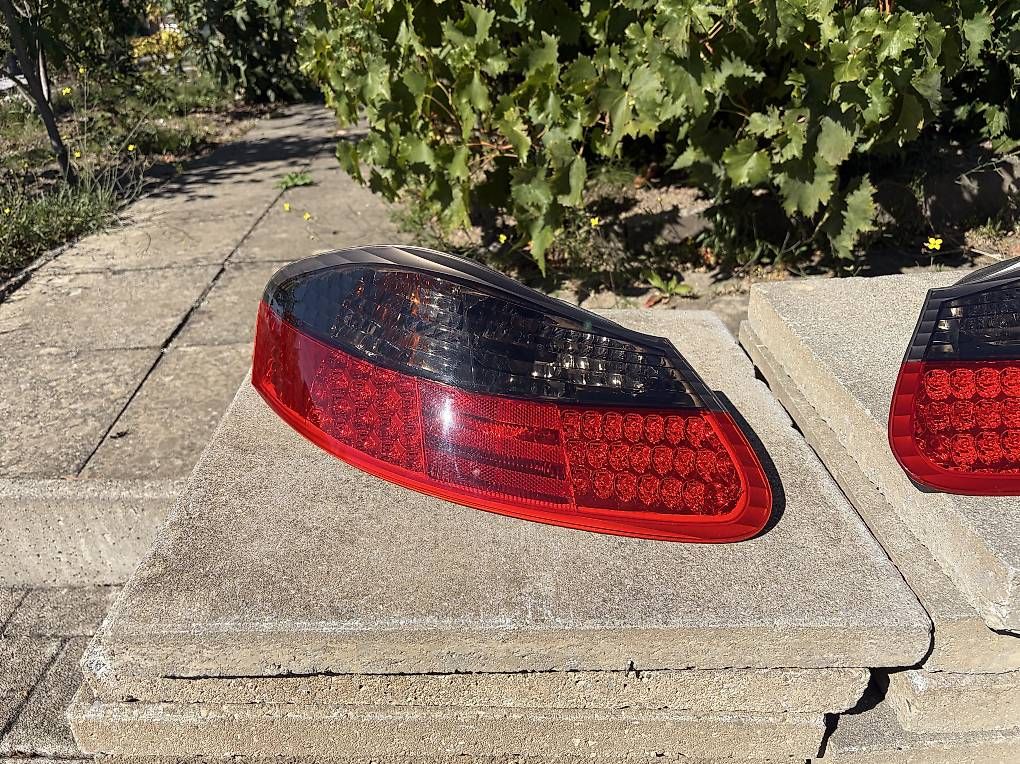 Tutti pezzi di ricambio auto: Porsche Boxster Heckleuchten – Usato da Gränichen venduto da Xbertone 1