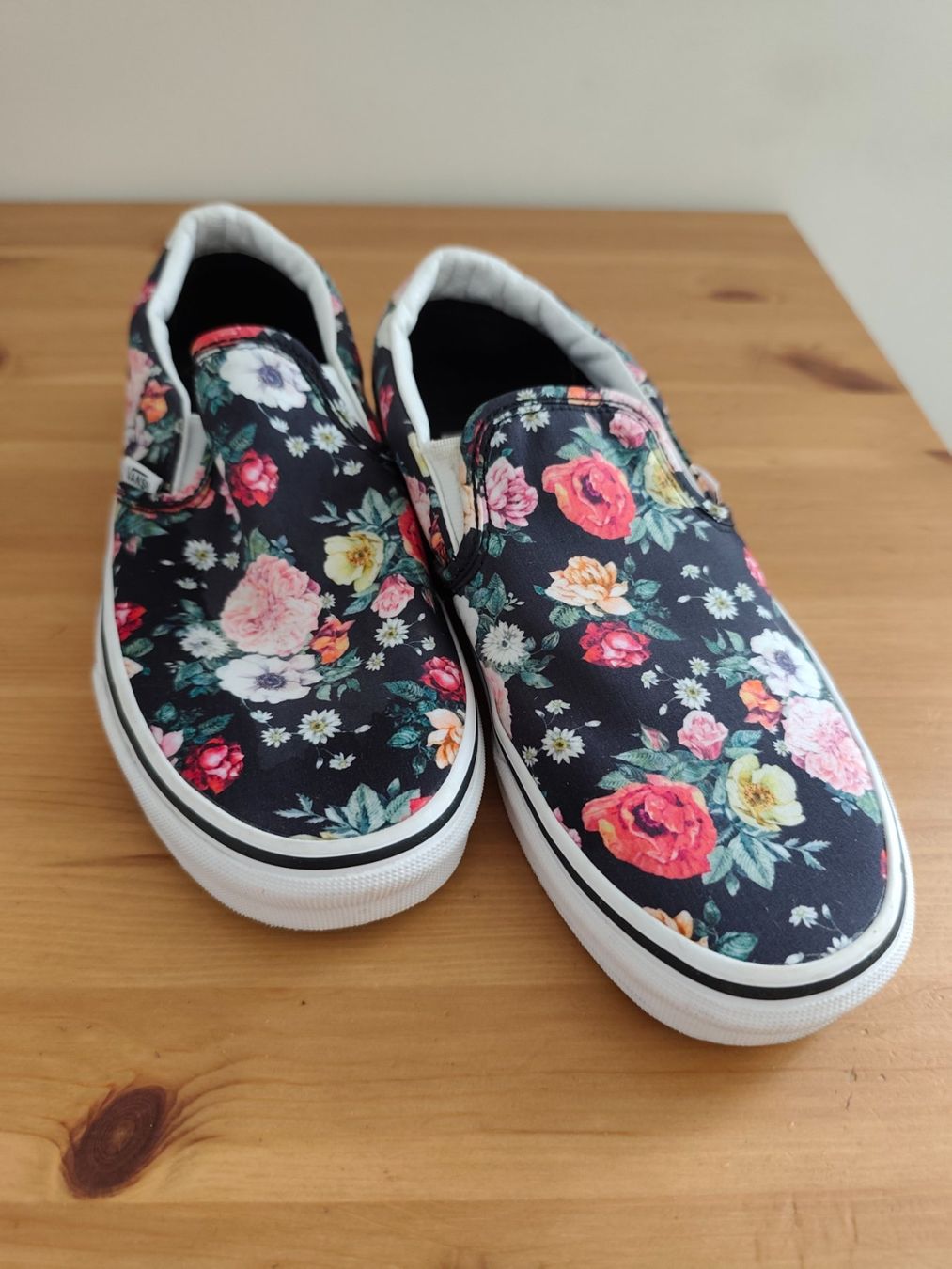 Vans Scarpe da donna: Vans Classic Slip-On im Blumenmuster, Grösse 38.5 – Nuovo (secondo la descrizione) da Rheineck venduto da Polcadot 3