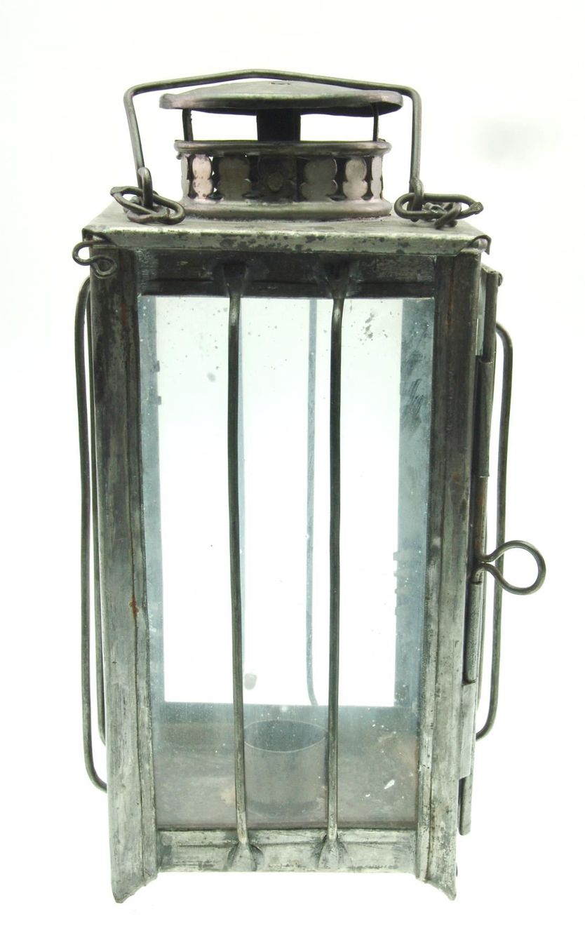 Schweizer Armee Lampen: Hand-Laterne - 4-eckig 1910 – Gebraucht aus Langenthal von Antik_Huesli