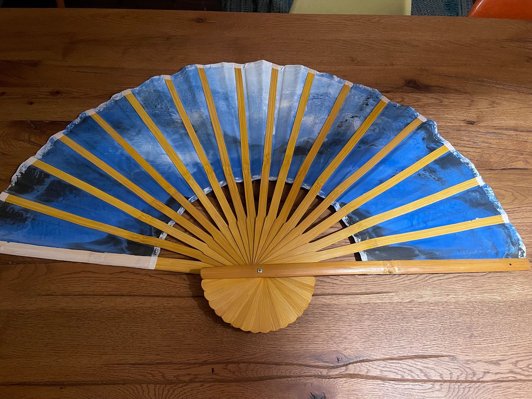 Tutte le decorazioni: Handbemalter Wunderschöner Wandfächer mit Delfin-Motiv 100cm – Usato da Zuerich venduto da Dorsi 8