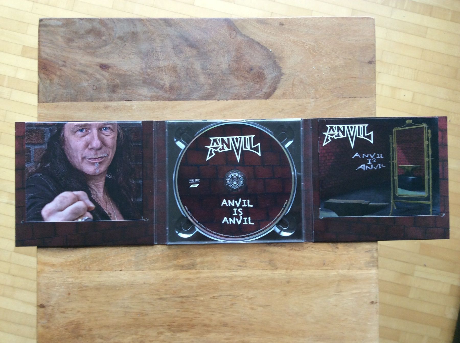 CD: Anvil - Anvil Is Anvil – Usato da Horgen venduto da flyingpenguin2000 2