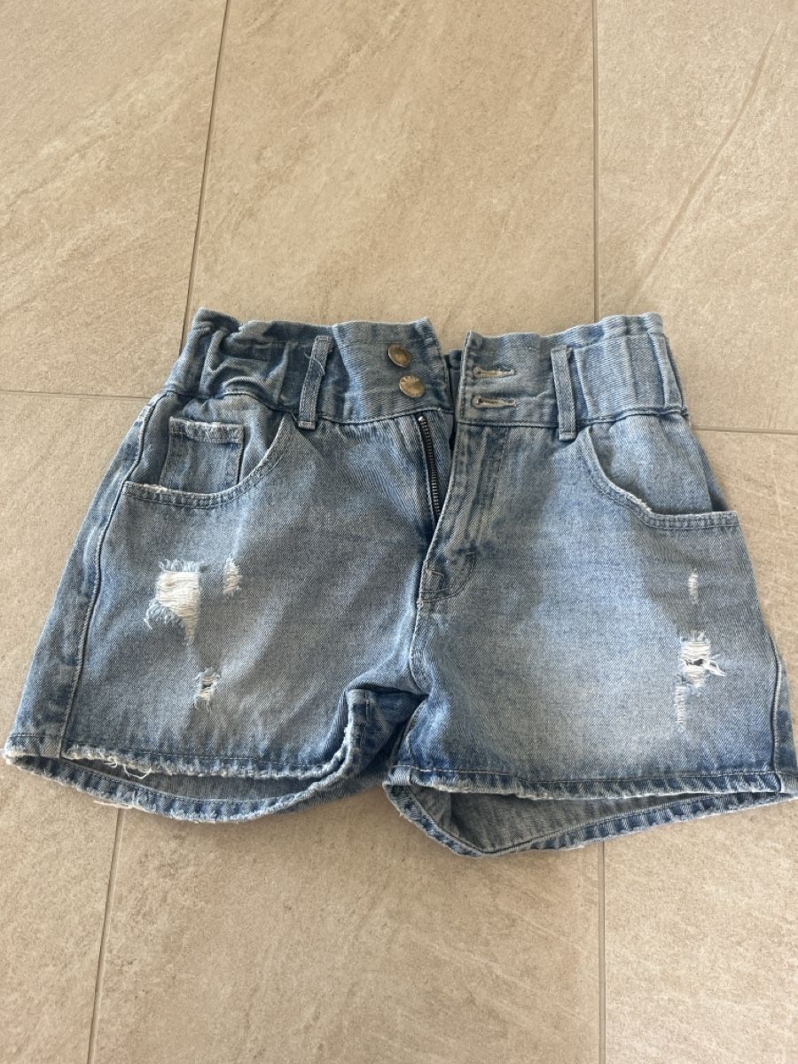 Pantaloni: Jeansshorts – Usato da Watt venduto da Stephsch3