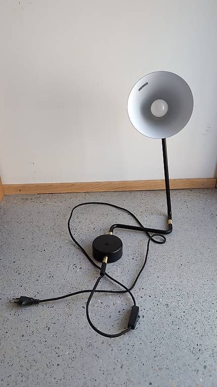 Lampade: Applique murale articulée noire et laiton – Usato da Lausanne venduto da pie_n2mq 2