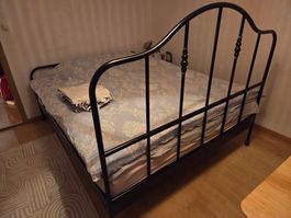 Bett IKEA SAGSTUA + 2x Lattenrost IKEA LEIRSUND