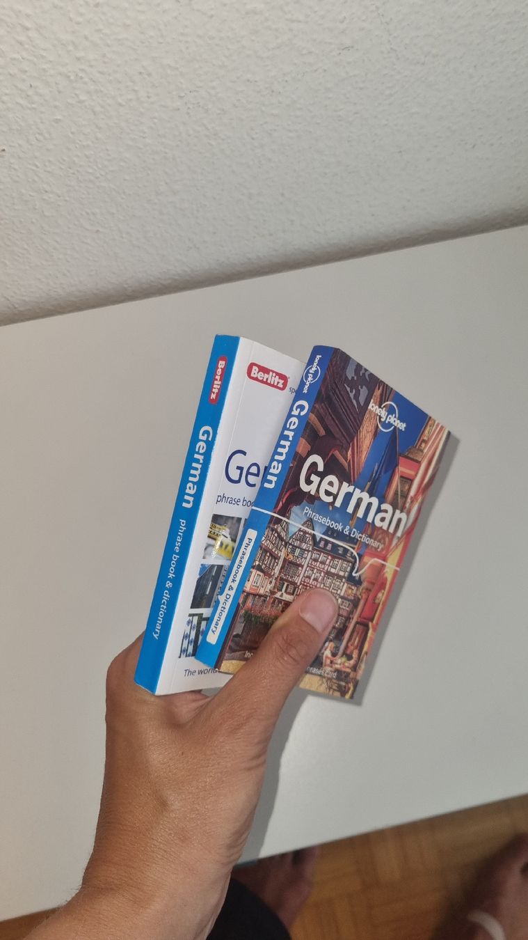 Livres: German Phrasebook & Dictionary Set Berlitz Lonely Planet – Neuf (Voir description) à Luzern par tar_nw6s 1