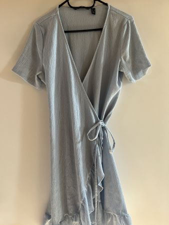 Leichtes Wickelkleid von VERO MODA Gr. M 