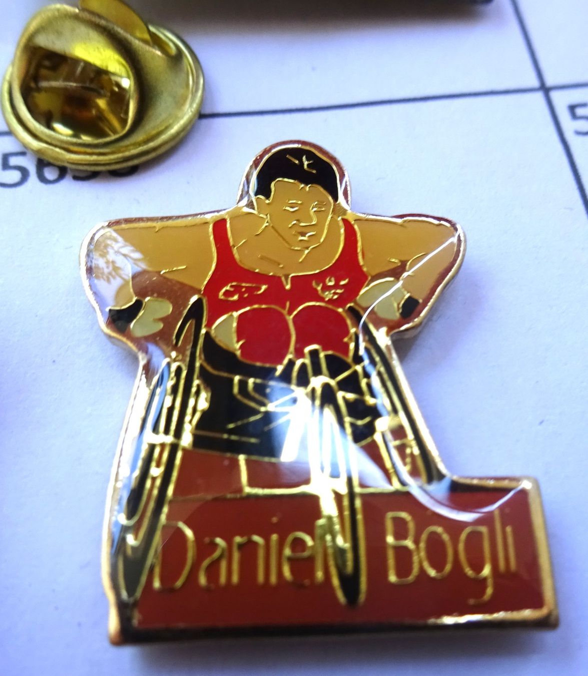 Placchette & Badge: Pin  DANIEL BÖGLI Rollstuhl – Usato da Utzenstorf venduto da BUtter81