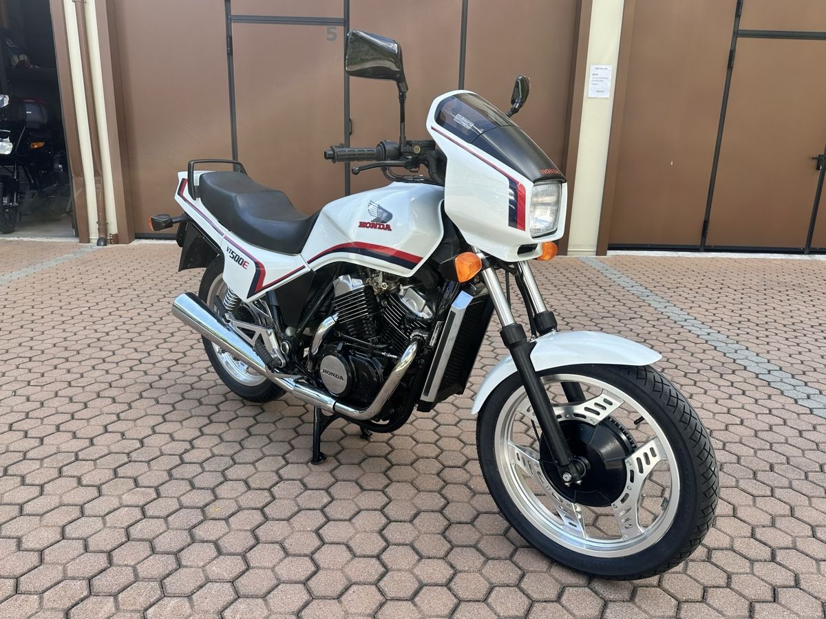 Strada: HONDA VT 500 E – Usato da Locarno venduto da vas_cvf9 1