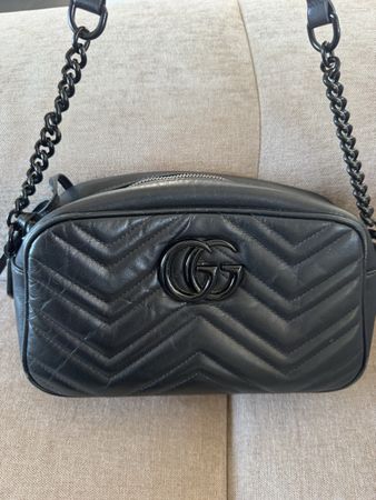 Gucci Marmont Umhängetasche Schwarz Leder gebraucht