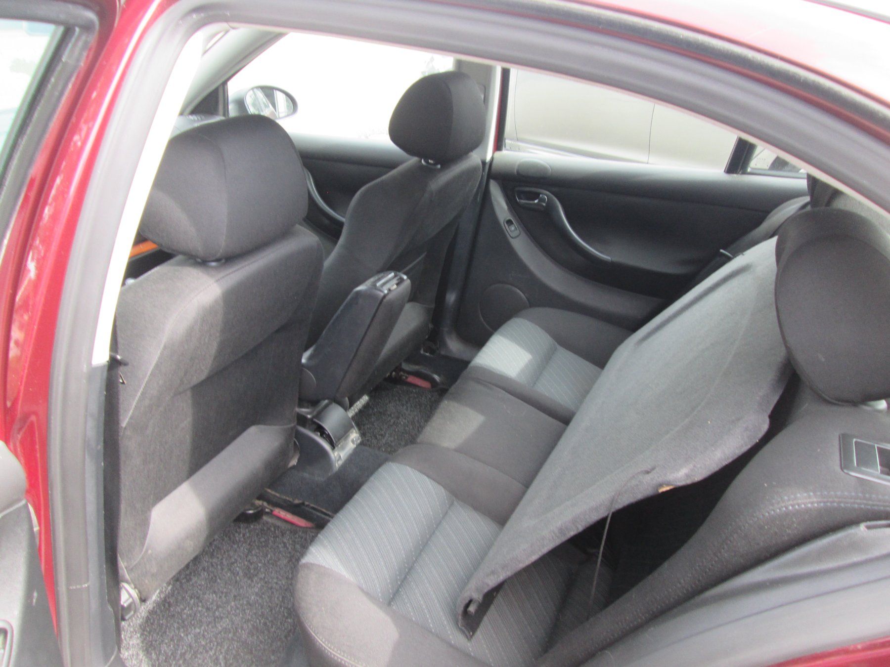 Seat Automobili: Seat Leon 1.8 – Usato da Laufen venduto da Garage-Straumann 6
