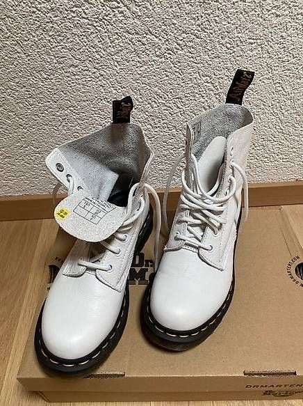 Scarpe da donna: Dr. Martens Weiss Stiefeletten 36 – Usato da Glis venduto da dor_b2nc 1