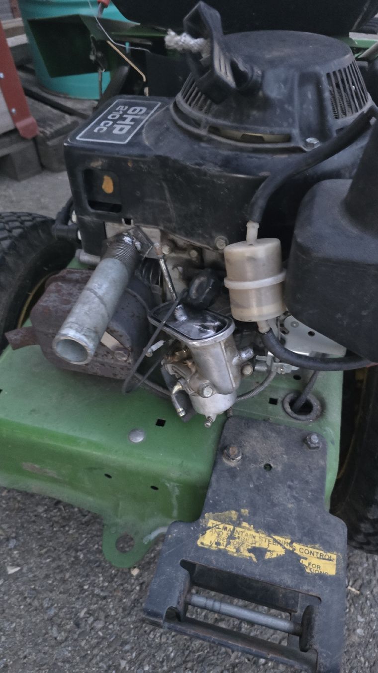John Deere Tagliaerba: Rasenmäher John Deere LX266  – Usato da Aarberg venduto da Eichfan 2