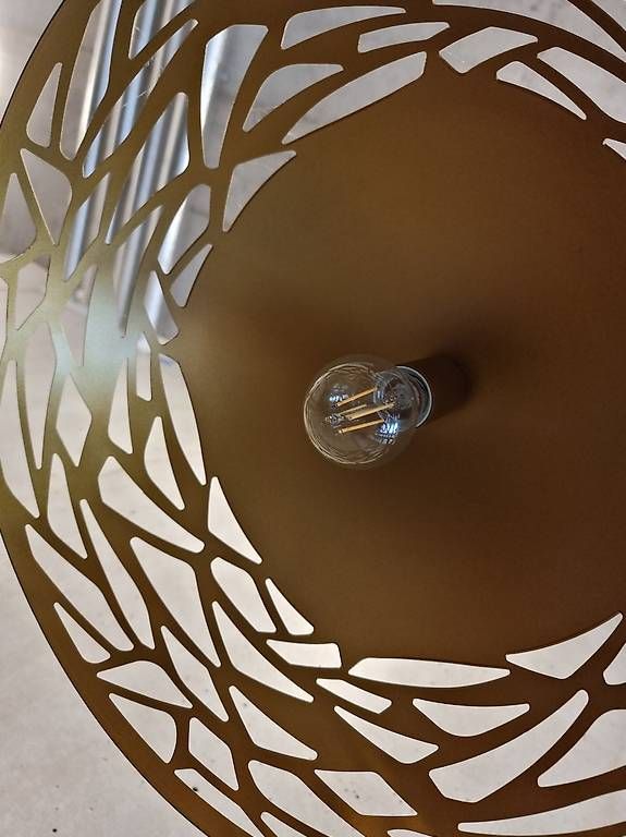 Lampade: Lampe aus dem Möbelhaus Pfister – Usato da Oetwil am See venduto da val_sbf2 1