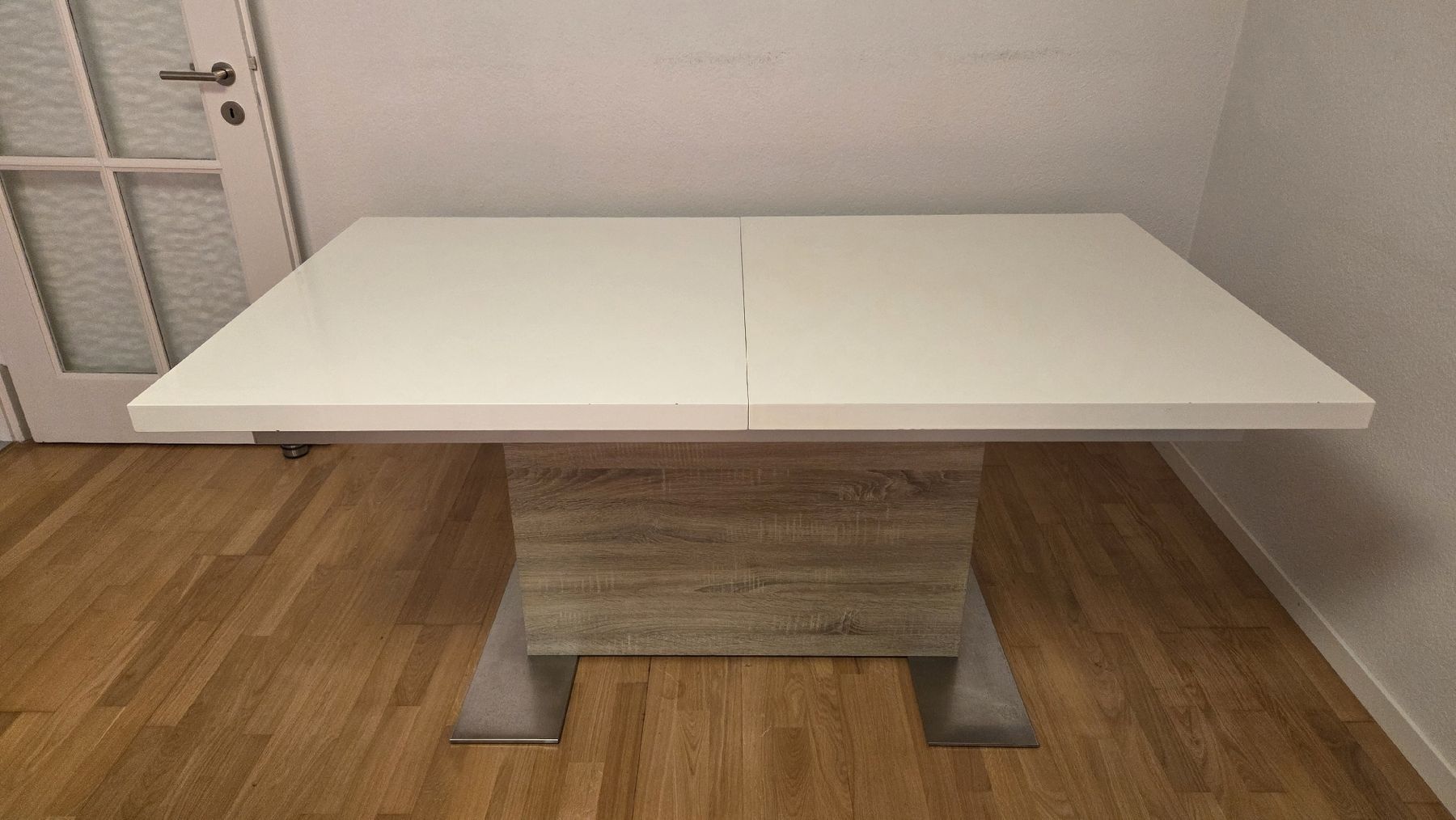 Tische: Esstisch – Gebraucht aus Adliswil von deb_9s5z 1