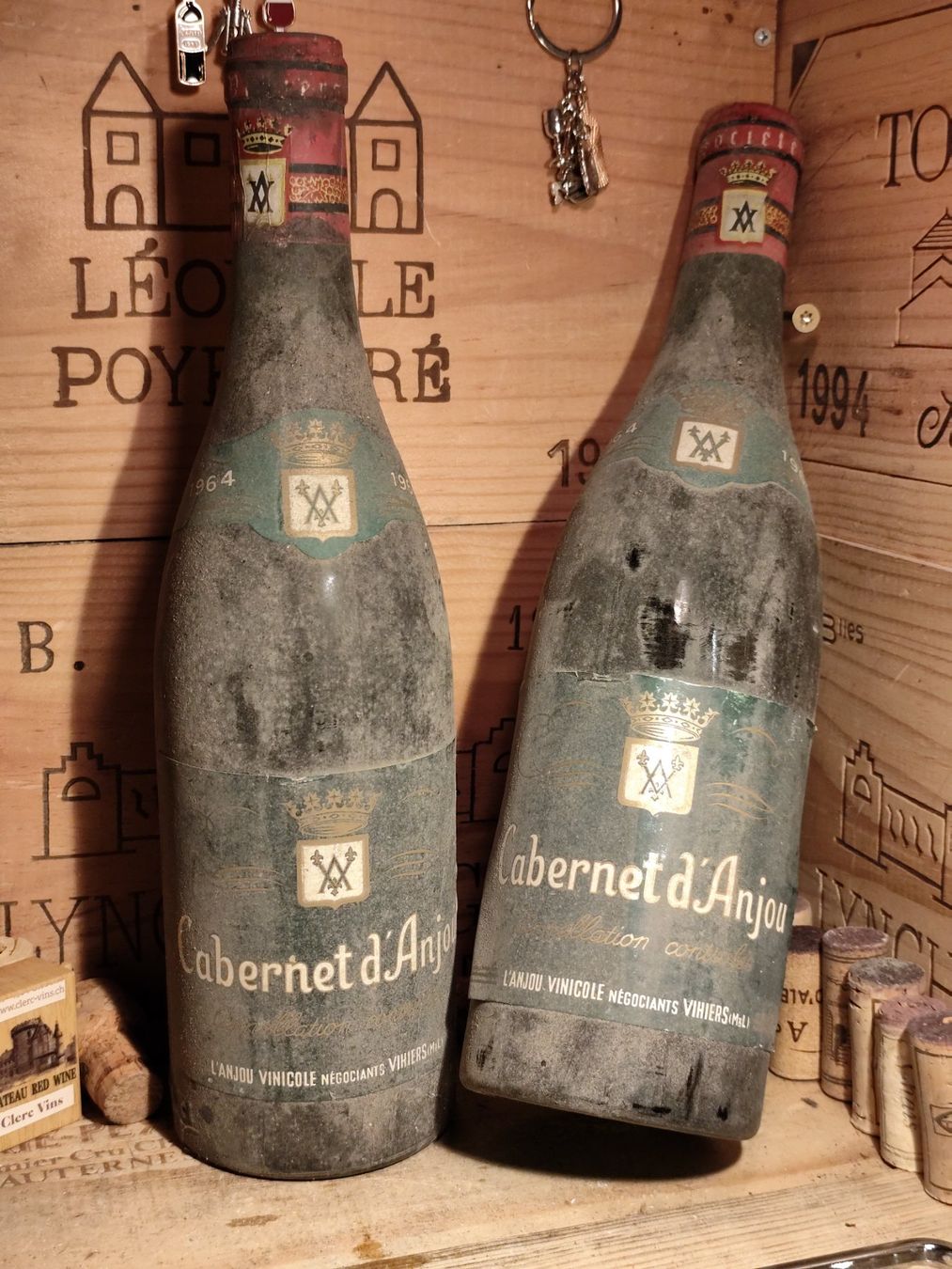 Vino: 2 x 1964 Cabernet d'Anjou – Nuovo e nell'imballaggio originale da Büsserach venduto da Vintage-vins