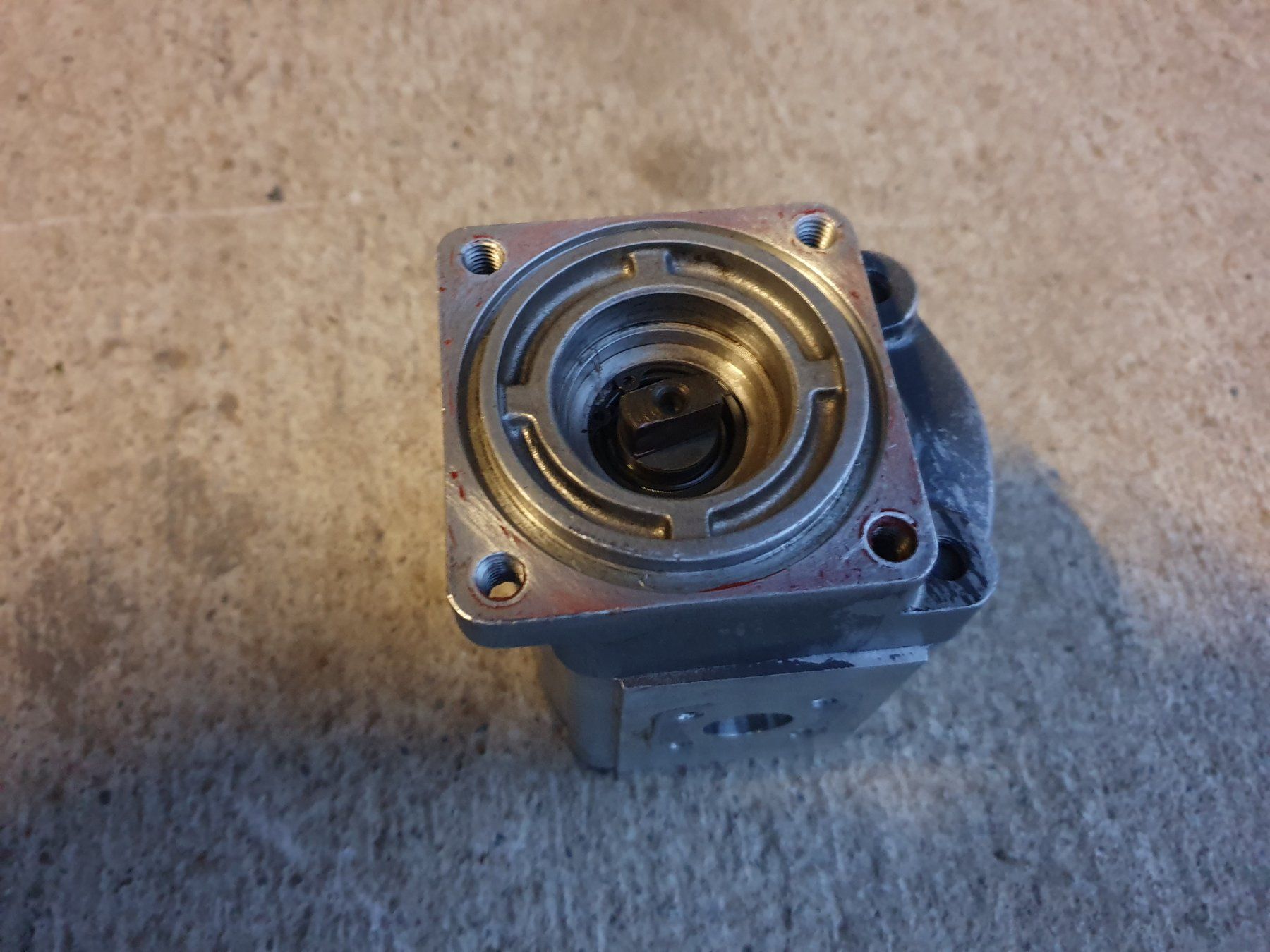 Motori: Hydraulikmotor – Usato da Dietschwil venduto da FIZENATOR 1
