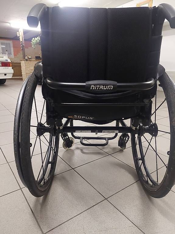 Sedie a rotelle: Rollstuhl Leichtbau 40cm – Usato da Hüttlingen venduto da Ideale 2