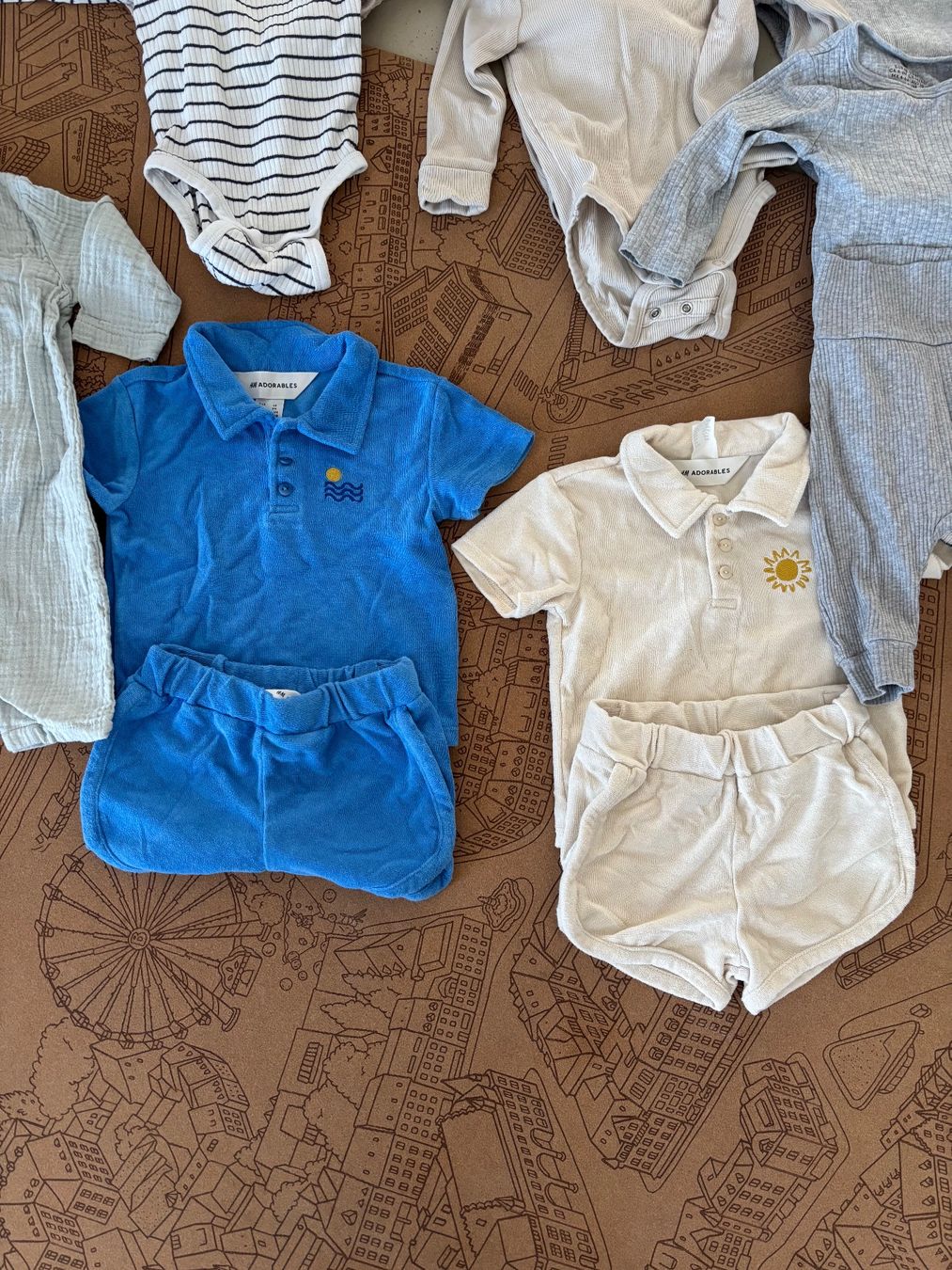 H&M Lotti & Set di vestiti: Kleiderpaket Baby Junge Grösse 68 – Usato da Zürich venduto da bamberella 1