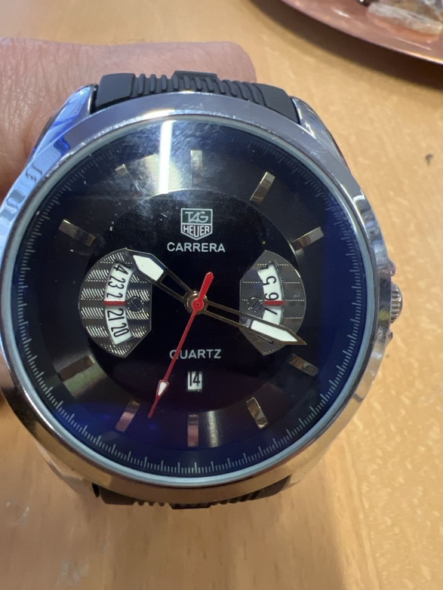 Orologi: Tag Heuer Carrera, Herrenuhr, Quartz, – Usato da Rorschach venduto da TrendyDeals