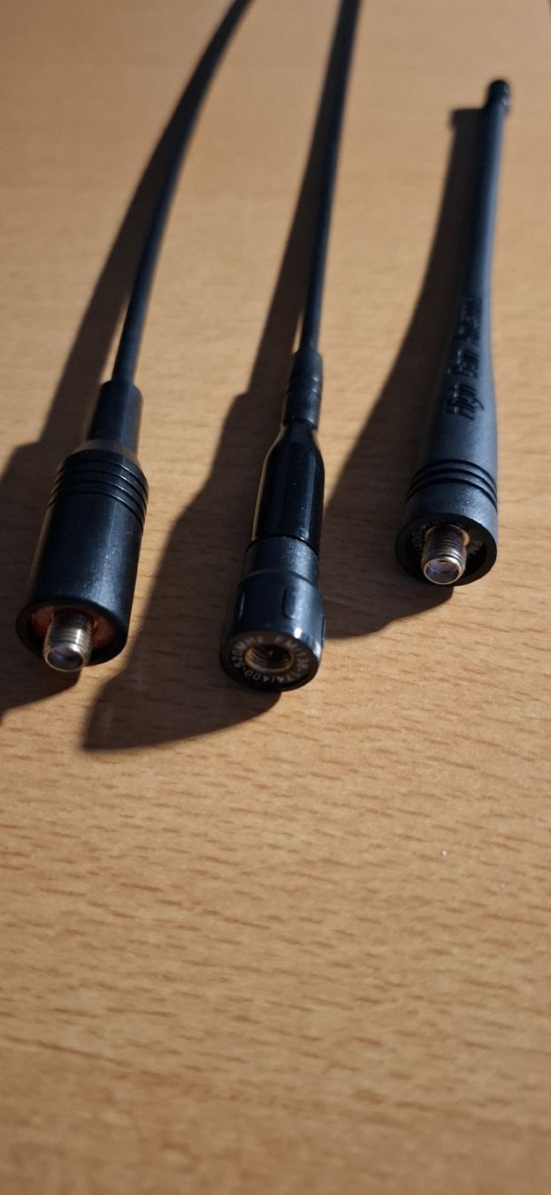 Technique de radiocom: Antenne Gummi diverse – D'occasion à Chur par Giffa-04-06 2