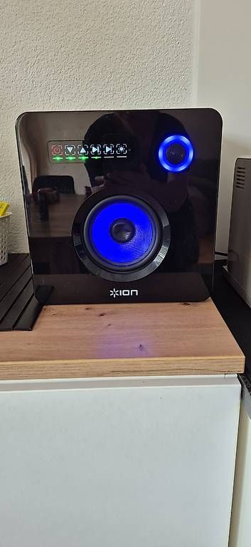 Lautsprecher: ION Flash Cube Bluetooth Box mit LED + Fernbedienung – Gebraucht aus Henggart von css_pkg7 1