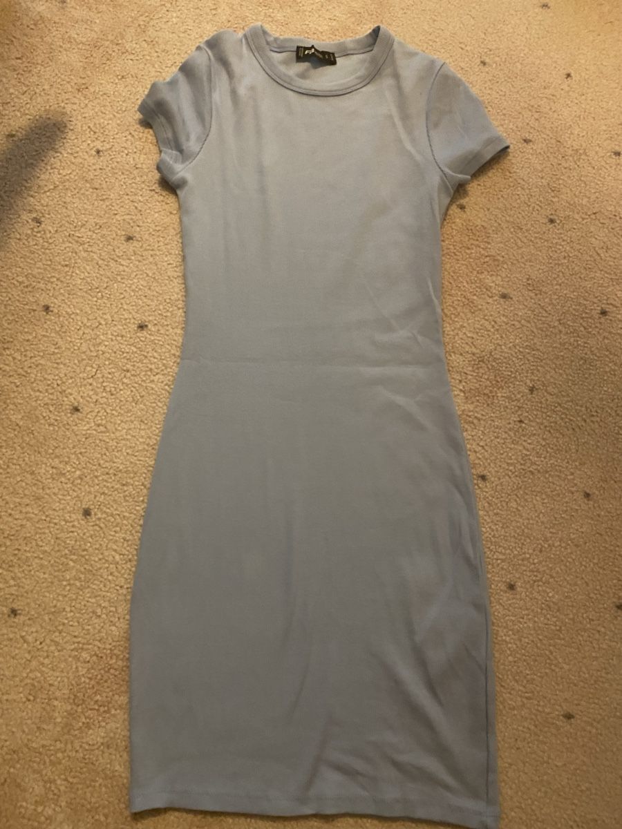 Vestiti: Kleid kurzarm hellblau Grösse S Zustand gut – Nuovo (secondo la descrizione) da Merlischachen venduto da aly_9ncj