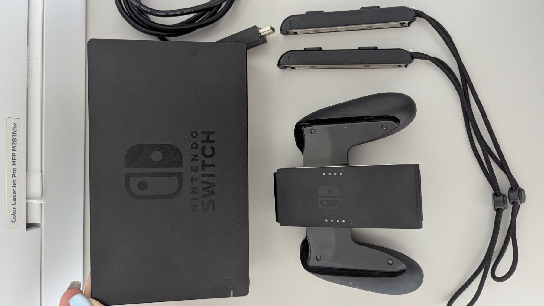 Nintendo Console: Nintendo Switch mit Zubehör – Usato da Wängi venduto da Maelstrom 2