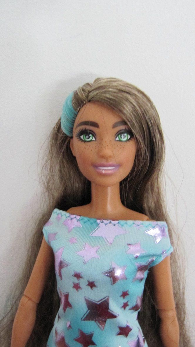 Bambole: Bewegliche Barbie mit Sternenkleid – Usato da Brunnen venduto da Kiwiland1 1