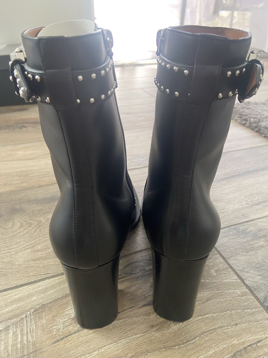 Scarpe da donna: GIVENCHY "Elegant Ankle Boot" Leder-Stiefeletten Gr. 41 – Nuovo (secondo la descrizione) da Männedorf venduto da Pauc02 4