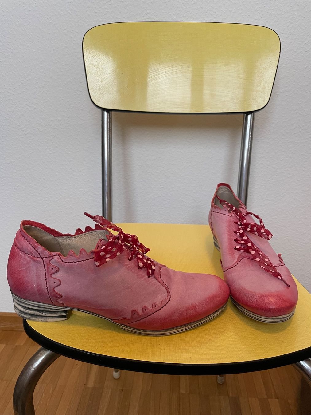 Chaussures femmes: Besondere Schuhe im Vintage Look – D'occasion à Basel par car_r7hj 3