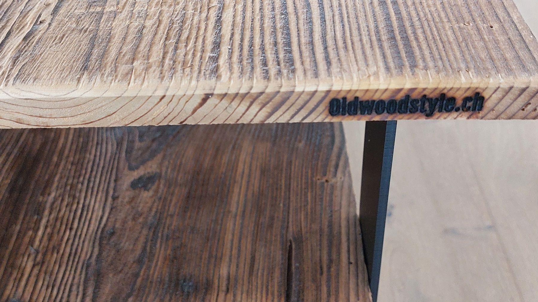 Tische: Rustikaler Couchtisch aus schönen Altholzbrettern – Neu und originalverpackt aus Egnach von Oldwoodstyle 2