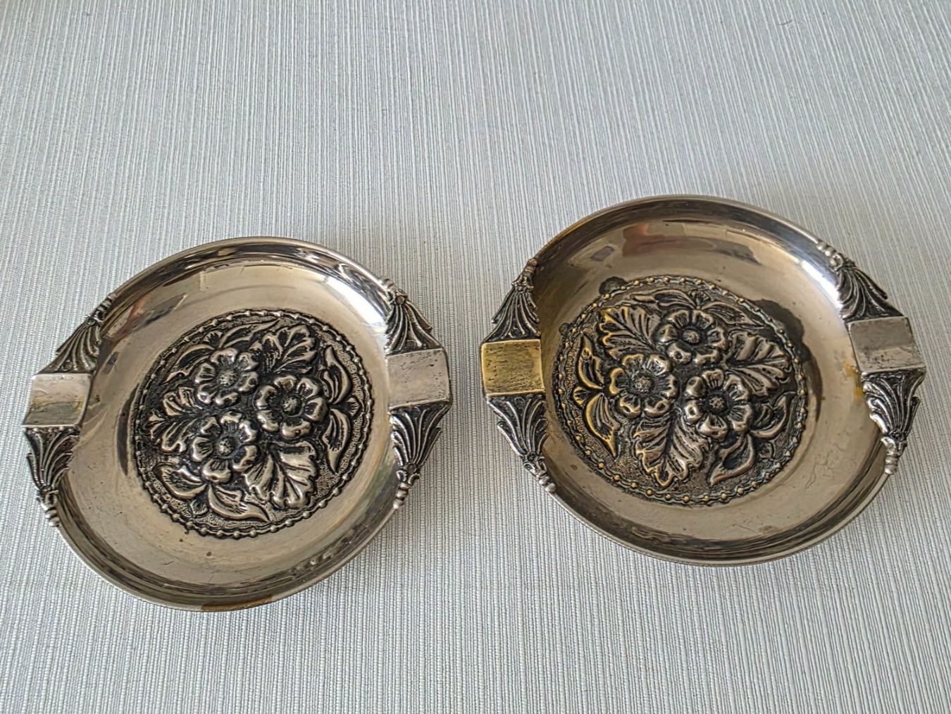 Portacenere: 2 Stück Vintage Aschenbecher Versilbert – Usato da Zürich venduto da Lemon007 1