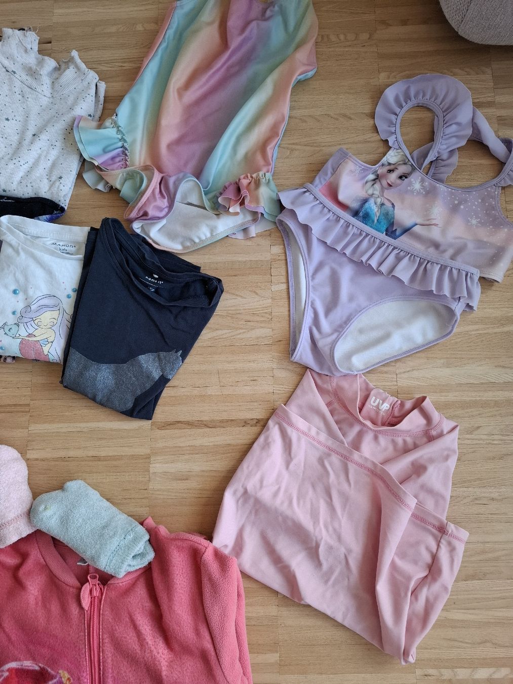 Ensembles coordonnés: Mädchen Kleiderpaket Grösse 122/128 – D'occasion à Zürich par SinJ30 4
