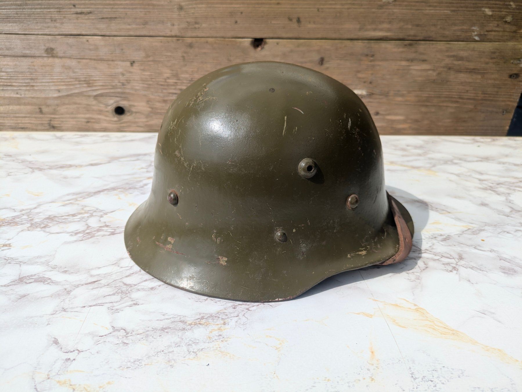 Uniformi & Effetti personali: Bulgarischer Stahlhelm M36 Typ A – Usato da Buttisholz venduto da SoldatenKammer 7