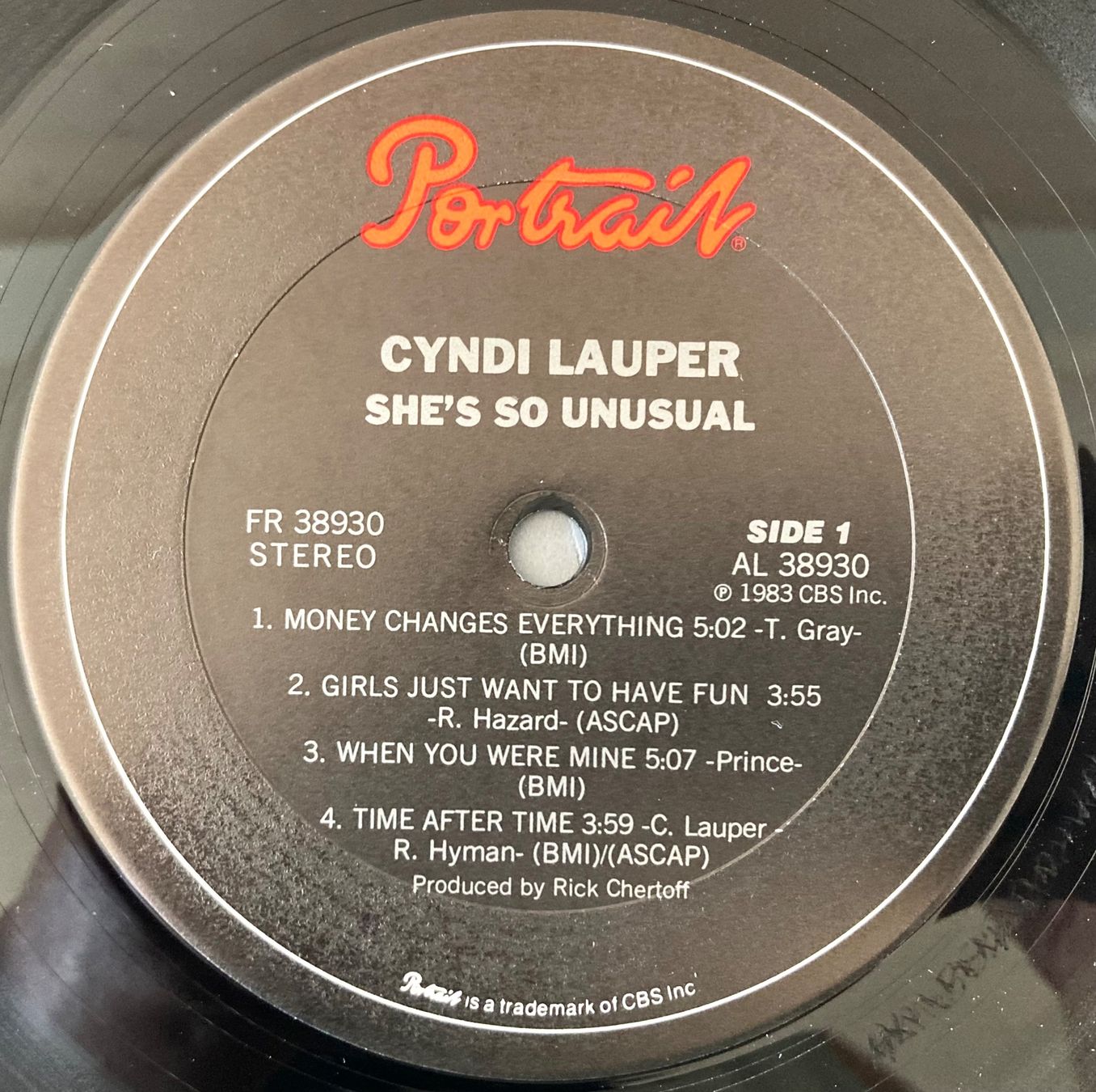Dischi in vinile: CYNDI LAUPER - SHE'S SO UNUSUAL – Usato da Poliez-Pittet venduto da Newtown-Records 3