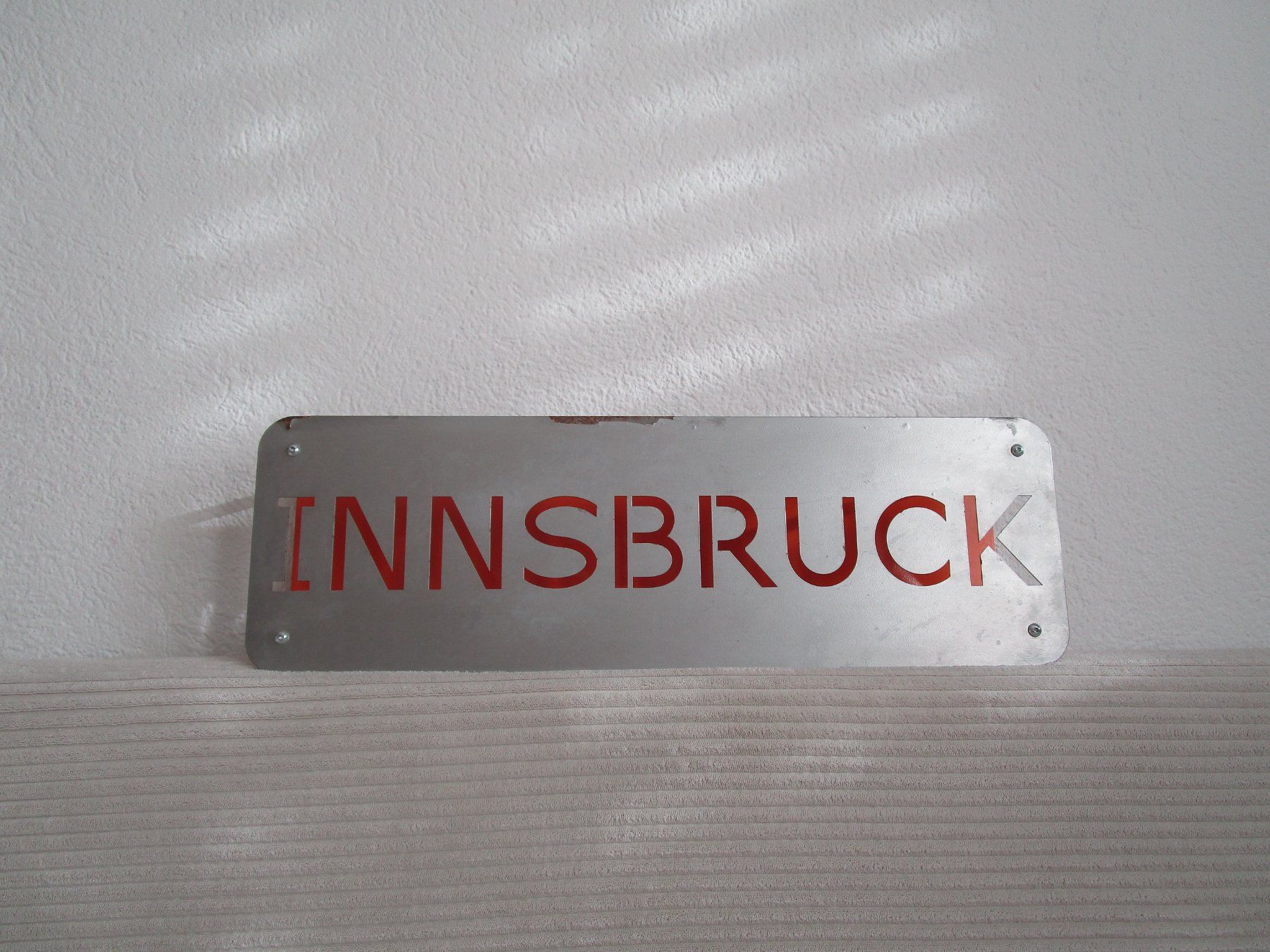 Guardaroba: Wandgarderobe / im Pop-Art- oder Industrie-Design – Usato da Scuol venduto da Luana.. 3