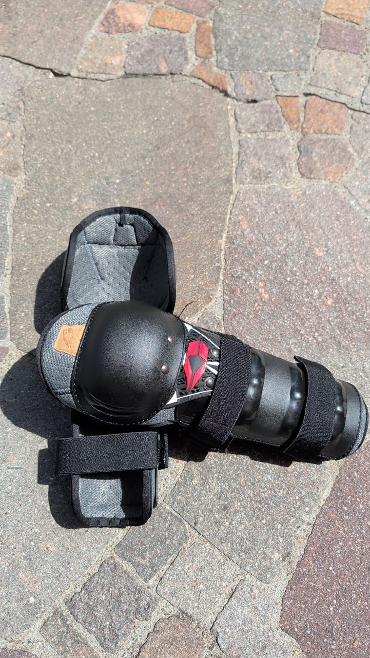Protections: EVS Knieschoner – D'occasion à Zofingen par nico_nh 2