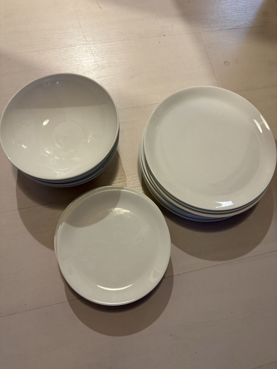 Assiettes: Tellerset – D'occasion à Oberglatt ZH par sam_vs55