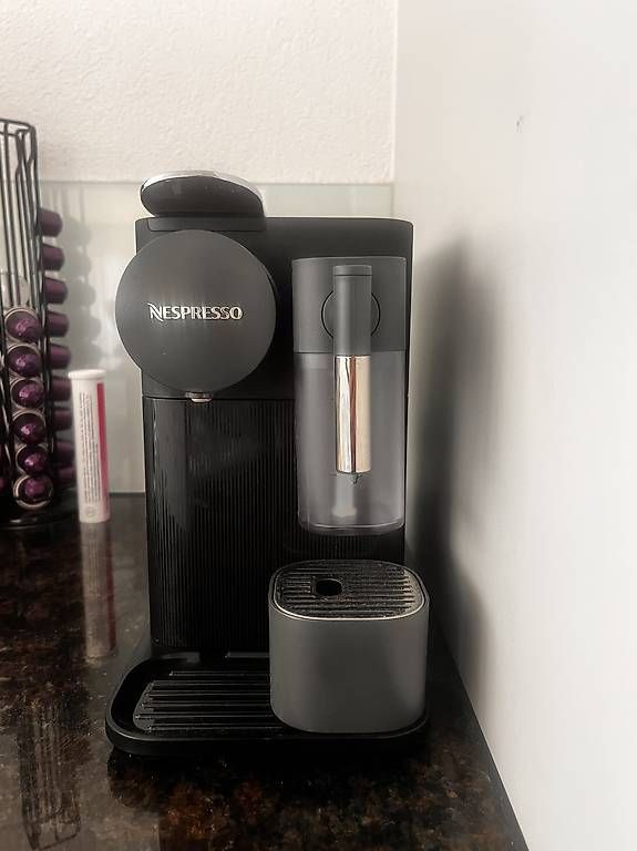 Nespresso Macchine per caffè & Macchine per espresso: Nespresso Kaffeemaschine – Usato da St. Margrethen SG venduto da mic_vpp5