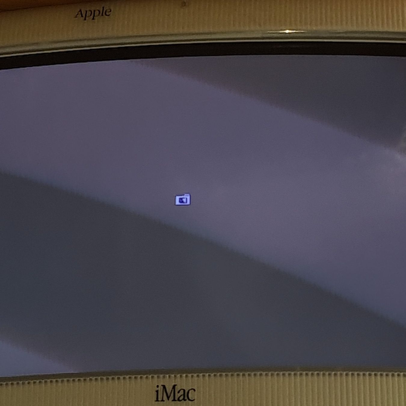 Apple PCs: Apple macintosh iMac G3 Color – Defekt aus Basel von  9