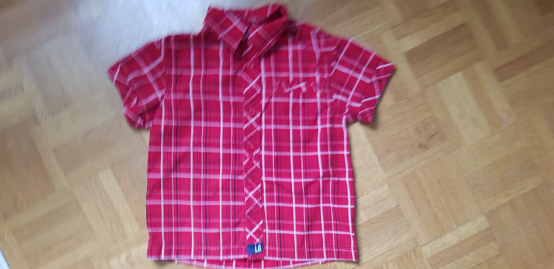 Camicie, T-shirt & Polo: 2 Kurzarmhemden, Gr. 92 – Usato da Dietikon venduto da grafad 1