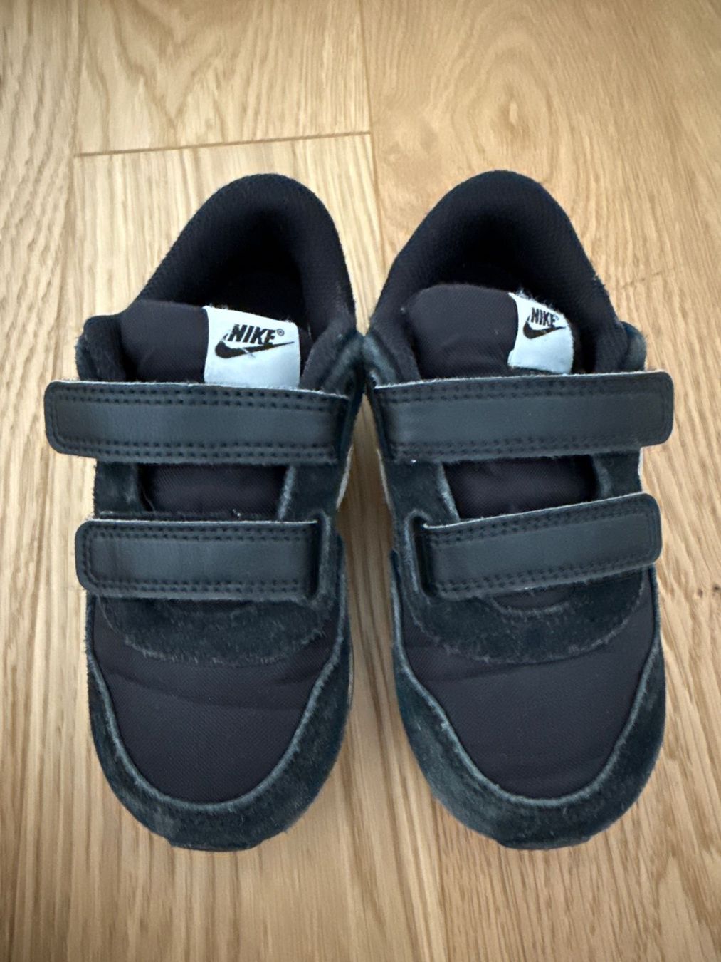 Adidas Chaussures garçon: Nike Kinder Sneaker Gr.26 – D'occasion à Schönenwerd par d.chiara 3