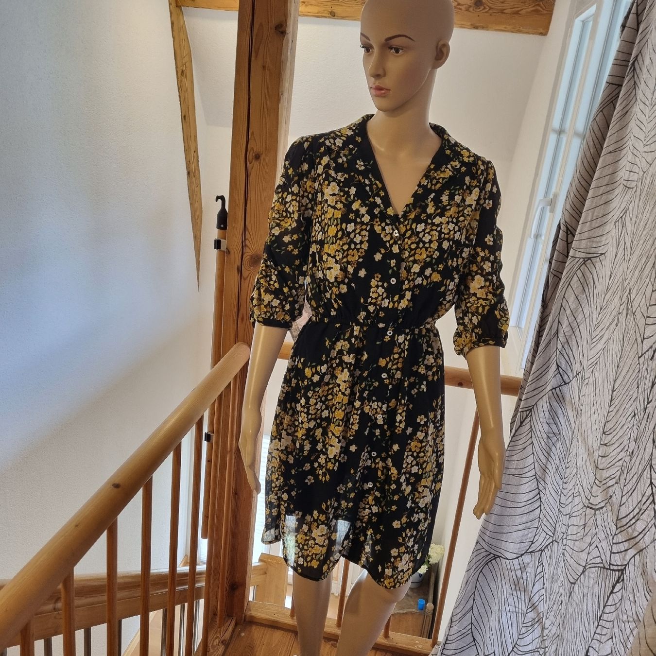 Lotti di vestiti: Sommerliches Blümchenkleid, Gr. 36 – Usato da Grasswil venduto da Natali.H 1