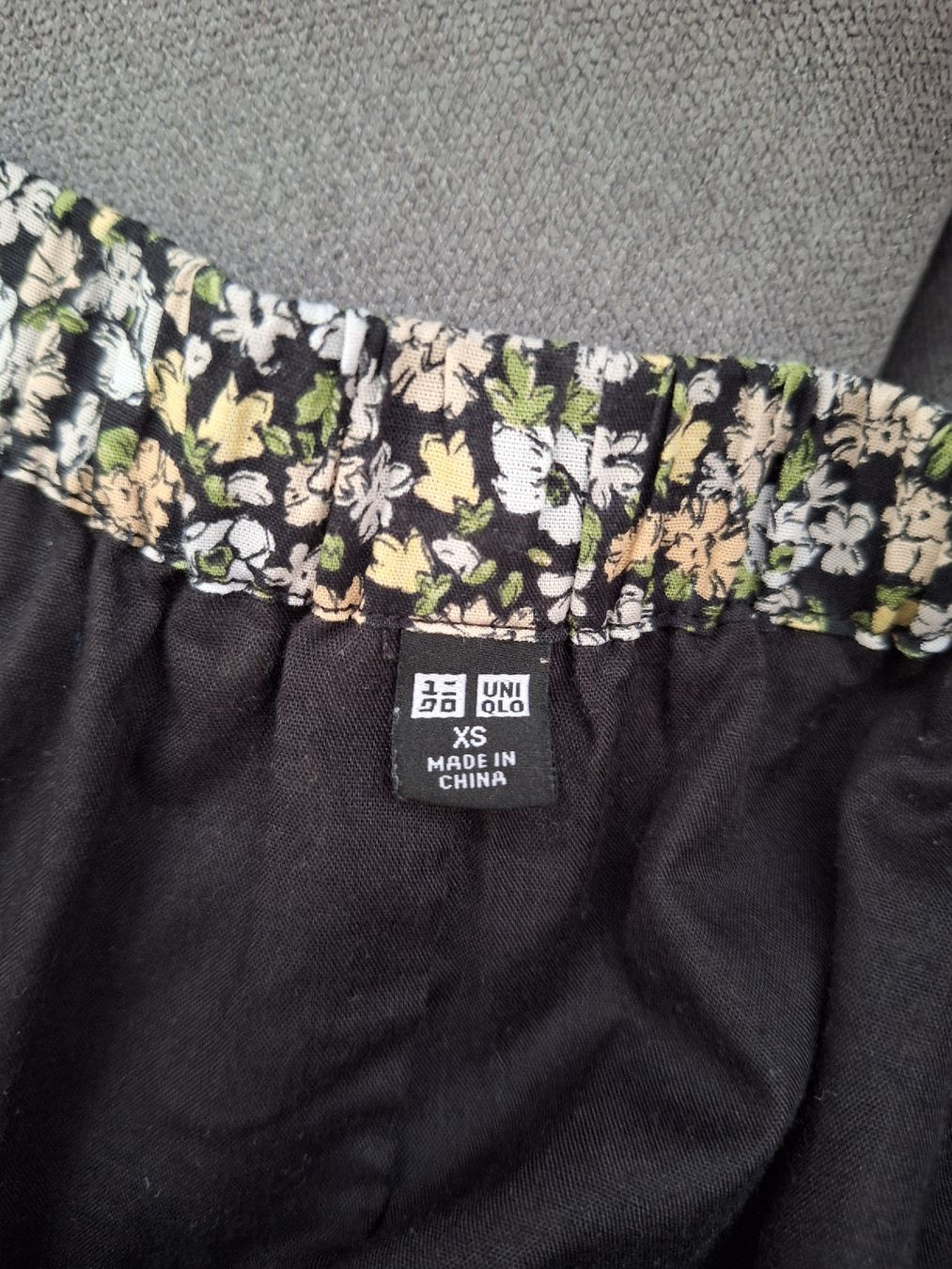 Uniqlo Vestiti: Uniqlo Sommerkleid Blumenmuster – Usato da Landquart venduto da gra_w9jz 3