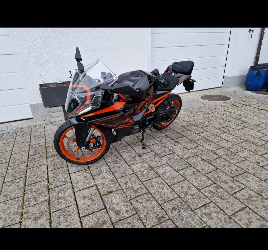 KTM Strada: KTM RC 125 Black, Modell 2022 – Usato da Hütten venduto da man_7r72 3