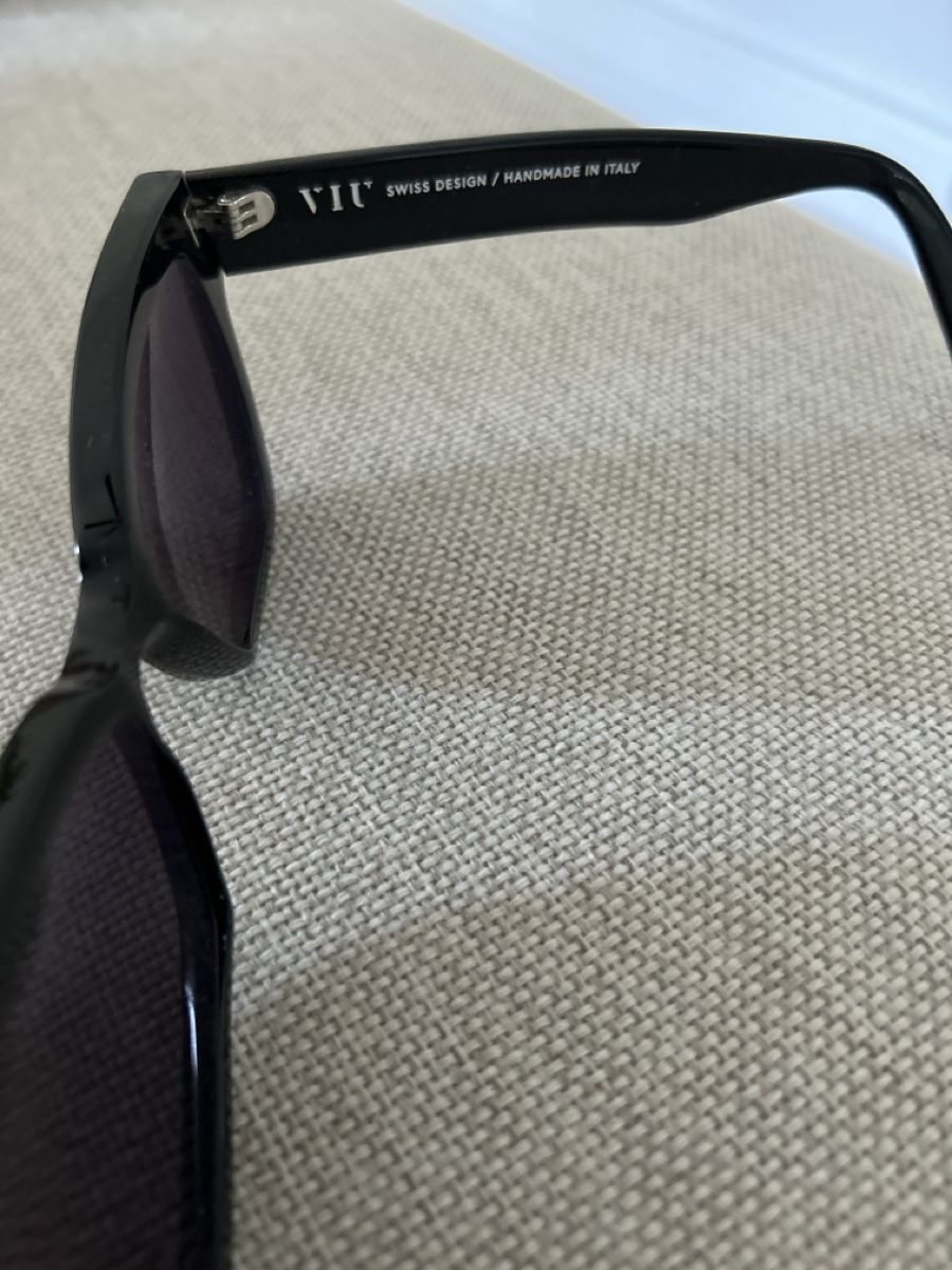 Viu Brillen & Gläser: VIU Sonnenbrille "THE FIERCE" – Gebraucht aus Langenthal von mar_d6xf 1