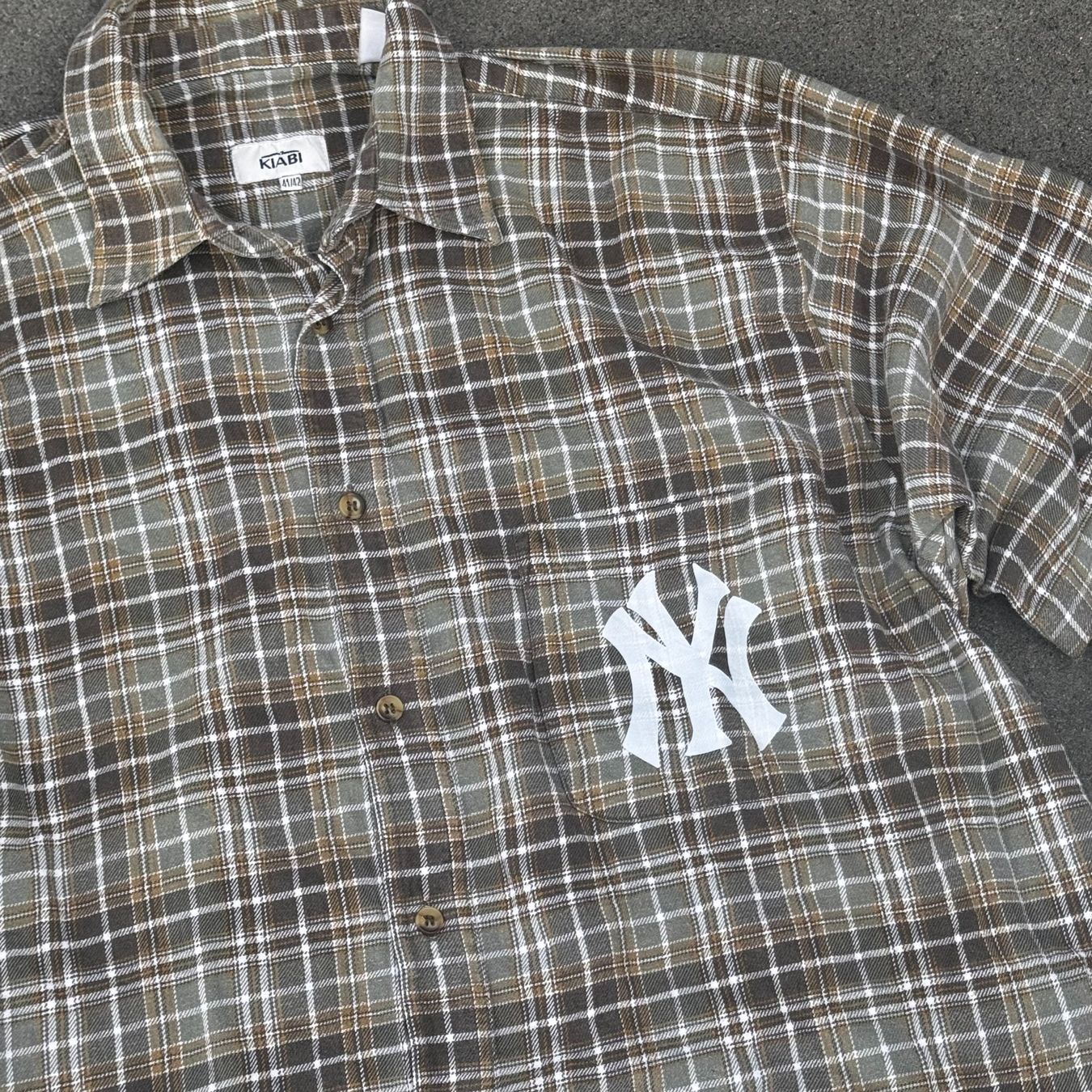 Camicie: Yankees custom checkered longsleeve chemise Hemd – Usato da St. Gallen venduto da sourced_limited 1