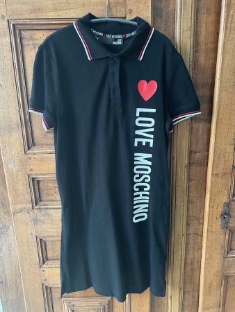 Orig. Love Moschino Polokleid, schwarz mit Print, 36, neu